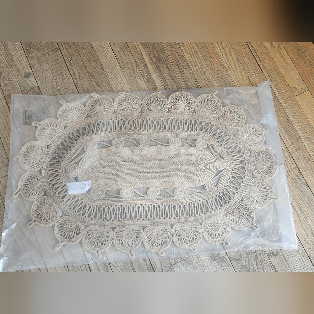 Anthropologie Spiraled Handcrafted Jute Doormat NEW - Picture 3 of 3